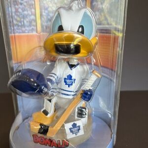 DISNEY BACKSTOP DONALD TORONTO MAPLE LEAFS NHL HOCKEY BOBBLEHEAD - NEW IN PKG